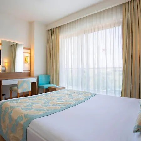 Random By Lookbookholiday Hotel 4*
